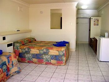 Alice Springs Airport Motel Exterior photo