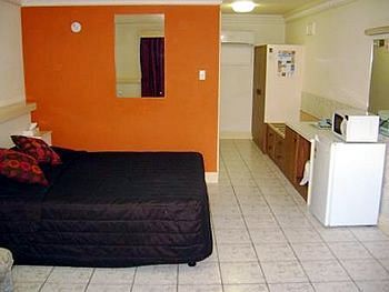 Alice Springs Airport Motel Exterior photo