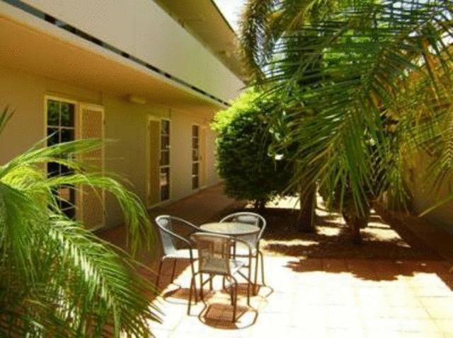 Alice Springs Airport Motel Exterior photo